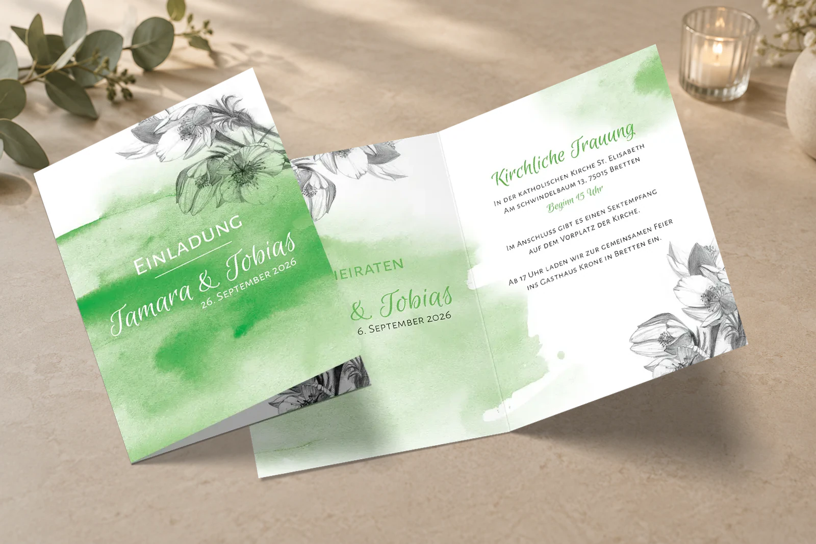 Original-Hochzeitseinladung Aquarell als angebotene kleine Klappkarte hoch